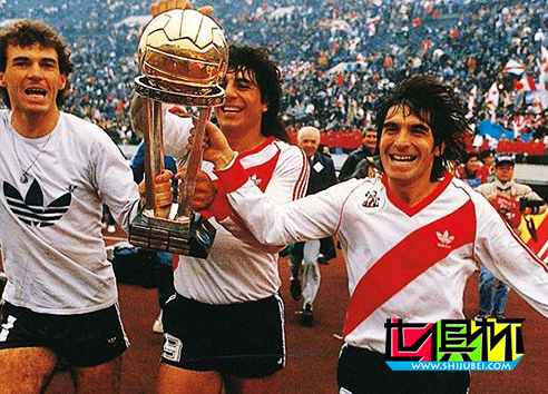 1986年12月14日阿根廷河床队1比0小胜罗马尼亚布加勒斯特星队-第1张图片-世俱杯