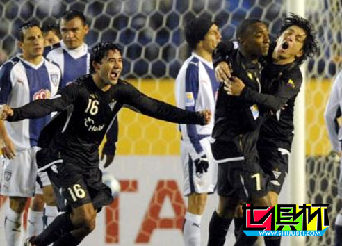 2008世俱杯-美洲德比惊现8黄 南美冠军2-0胜进决赛-第1张图片-世俱杯