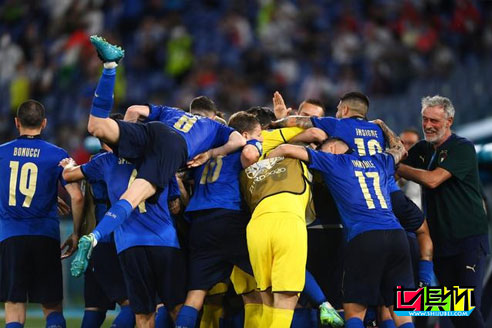 意大利3-0战胜瑞士
，取得欧洲杯2连胜，提前锁定出线资格