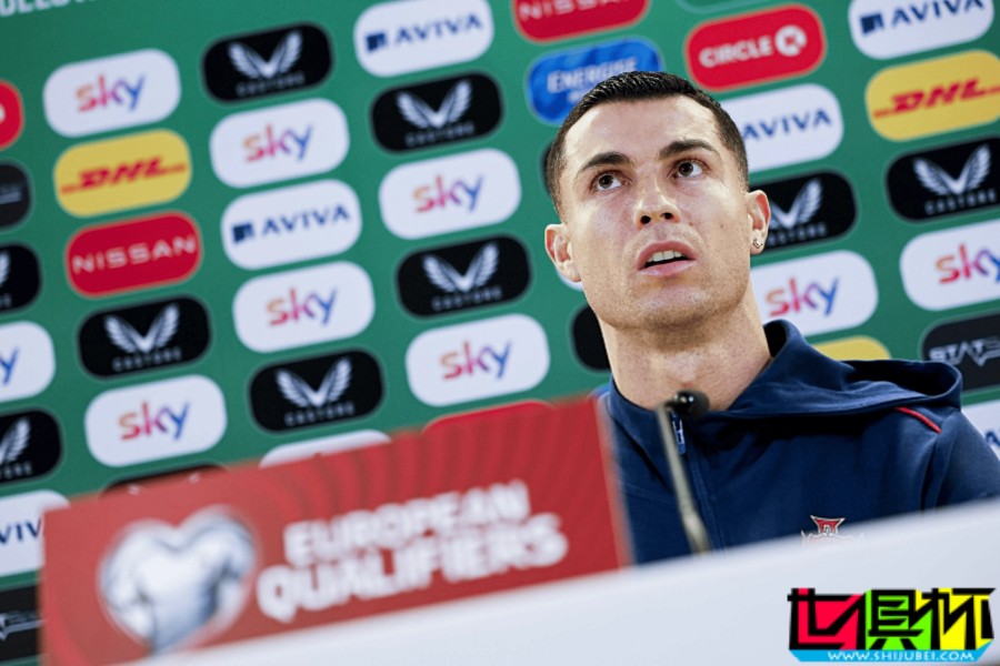 C罗:在葡萄牙没有谁的位置不可撼动-第1张图片-世俱杯 C罗:在葡萄牙没有谁的位置不可撼动-第1张图片-世俱杯