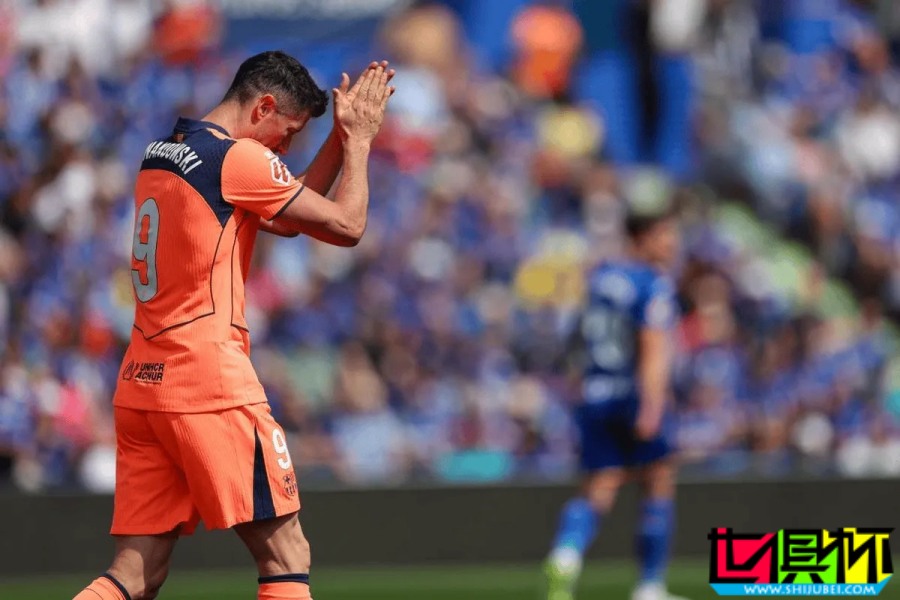 续约 巴萨 或加盟 意甲，莱万 将做何选择？-第1张图片-世俱杯