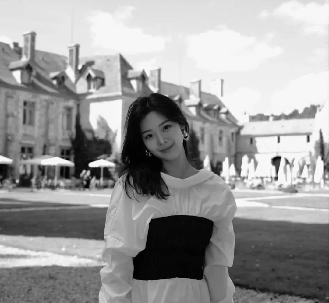 李刚仁谈上韩国顶级财阀女友，还是姐弟恋！-第4张图片-世俱杯