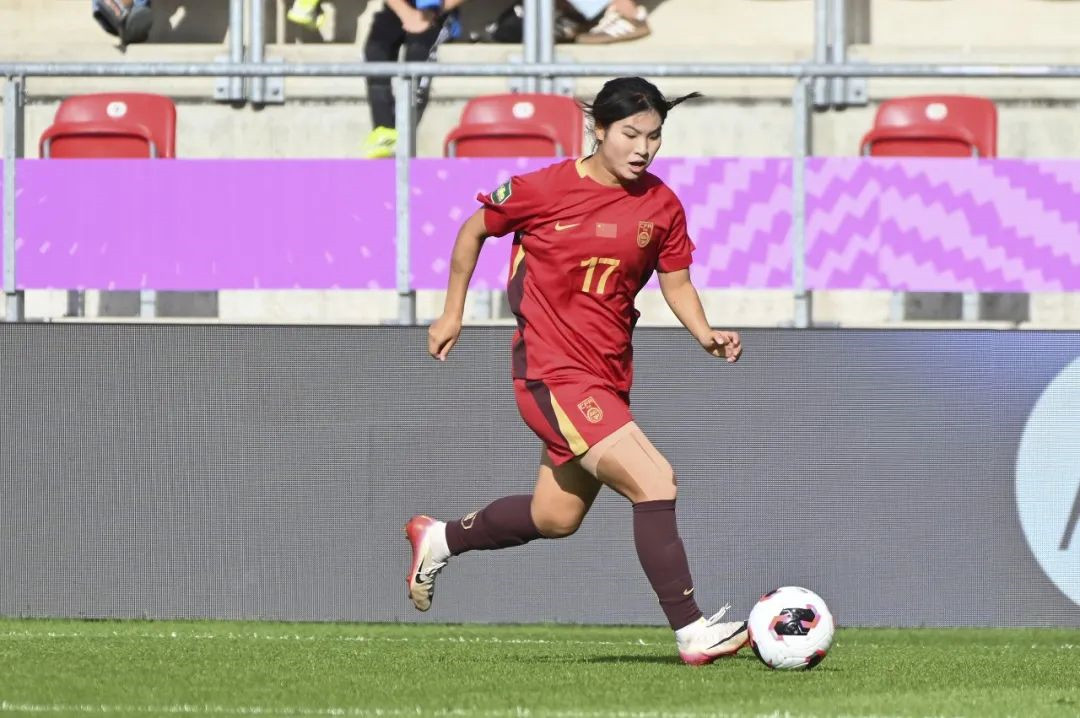 U20女足世界杯开门红：半场调整激活进攻，中卫变前锋、替补奇兵三助攻-第2张图片-世俱杯